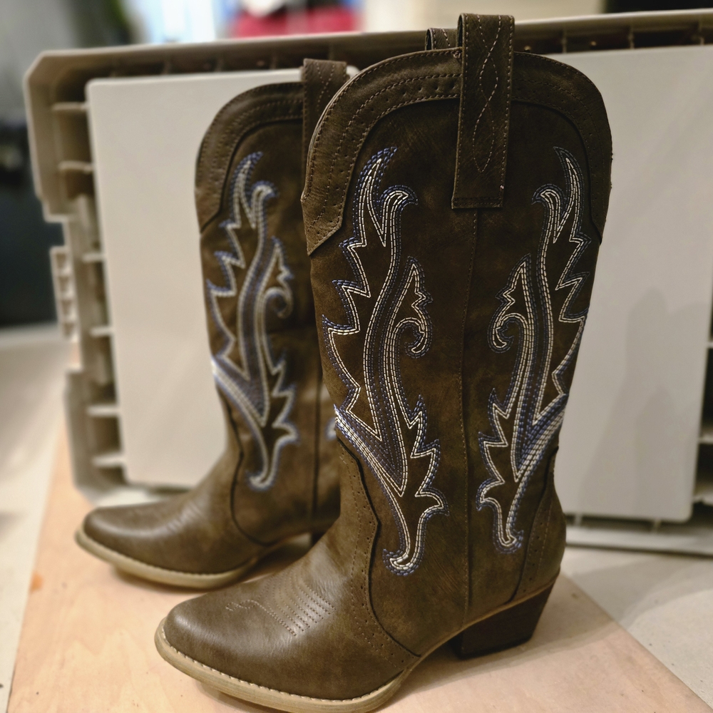 Brown Western Cowboy Boots with Blue Embroidery